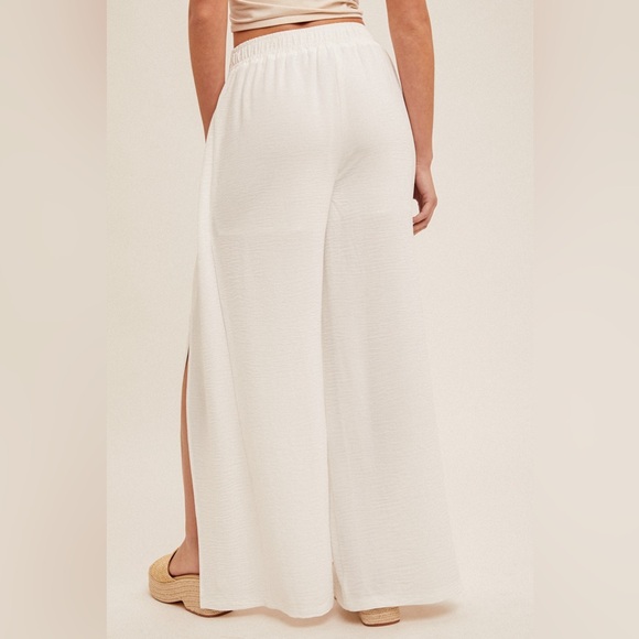 #38 So Dainty White Pants - Picture 3 of 4